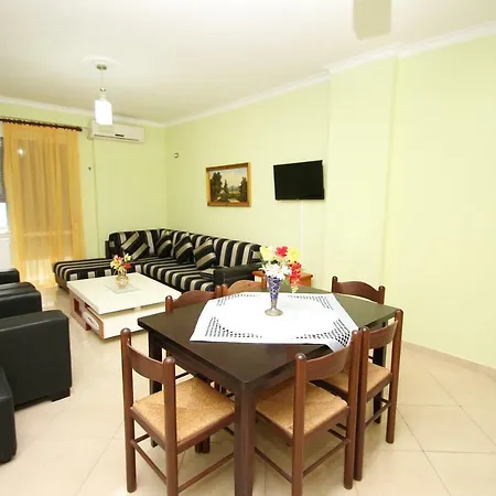 Apartament Lungomare Lägenhet